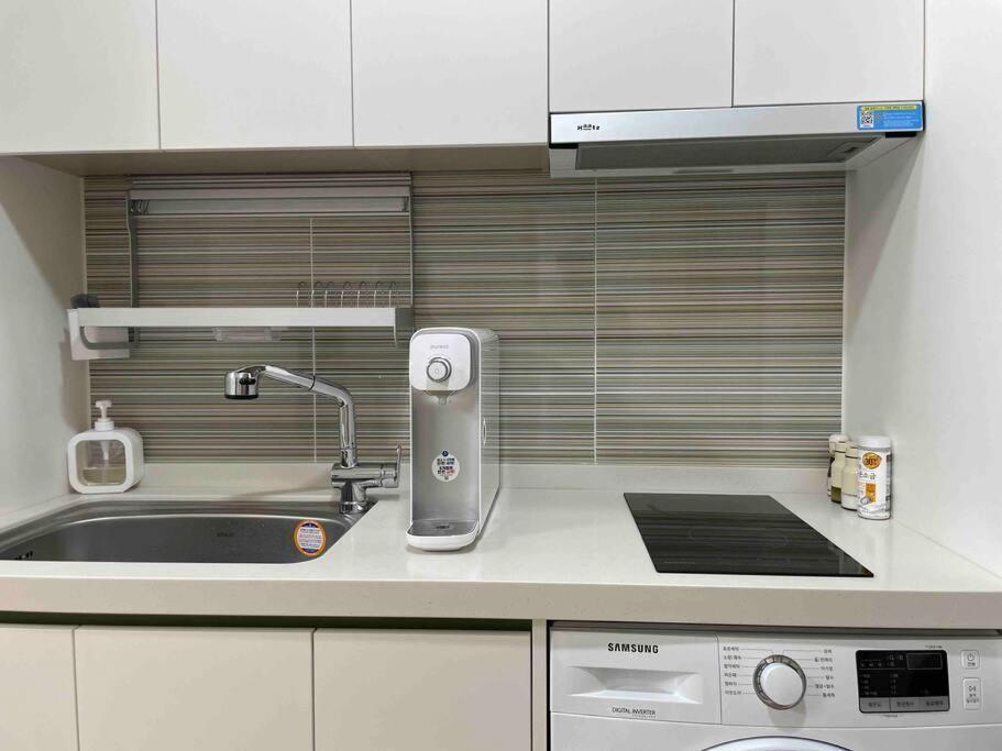 The Share Myeongdong High Floor & Free Gym #subway Station 3min #myeongdong 10min Apartemen Seoul